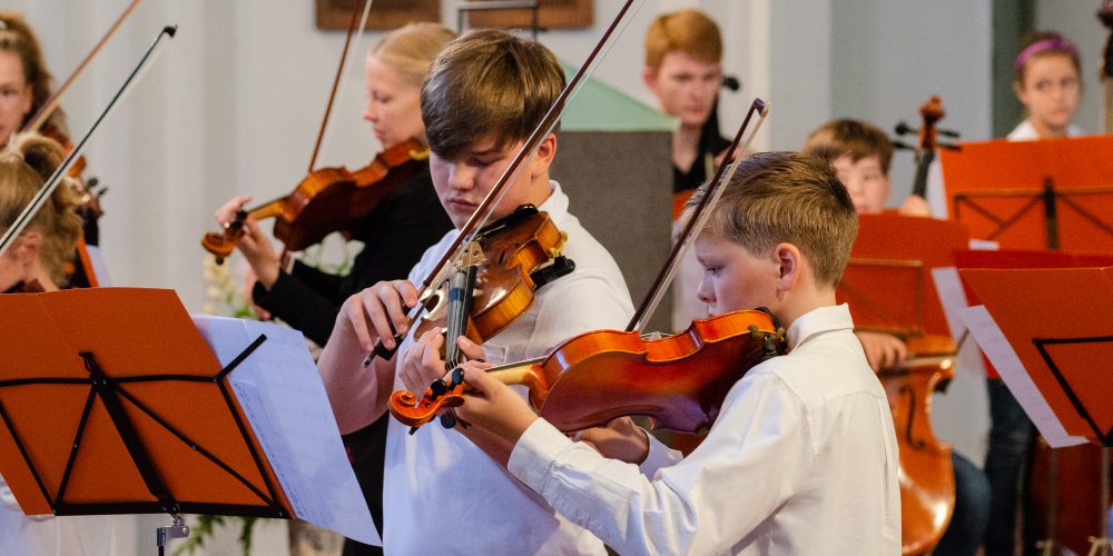 https://www.musikschule-pinneberg.de/wp-content/uploads/2019/11/Jugend-Sinfonieorchester-14.jpg